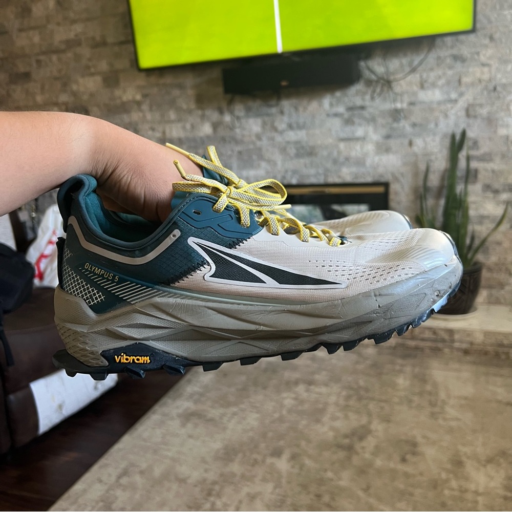 MEN'S ALTRA OLYMPUS 5 SIZE 11D - Picture 2 of 9